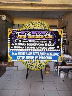 Papan Bunga di Pawenang Bojong